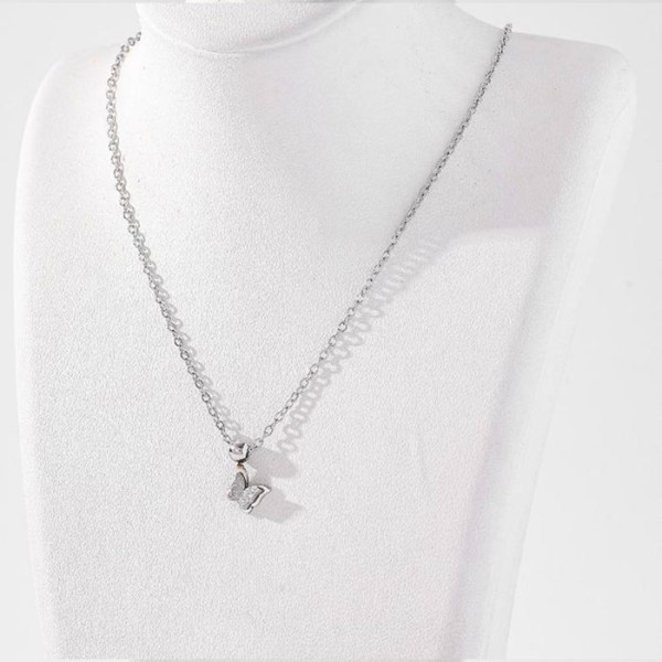 Shiny Παιδικό Κολιέ Με Ασημί Πεταλούδα Ματ Και Γυαλιστερή Υφή