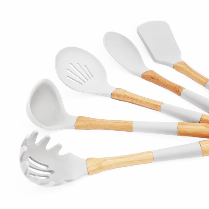 Casasunco Μαγειρικών Σκευών Σιλικόνης 5τεμ Ξύλινη Λαβή 