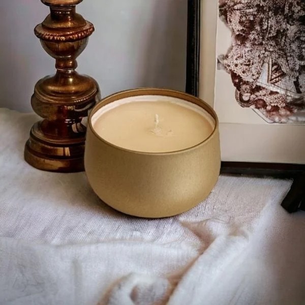 Melomakarono Αρωματικό Κερί Σε Χρυσό Μεταλλικό Δοχείο Δ7,8cm