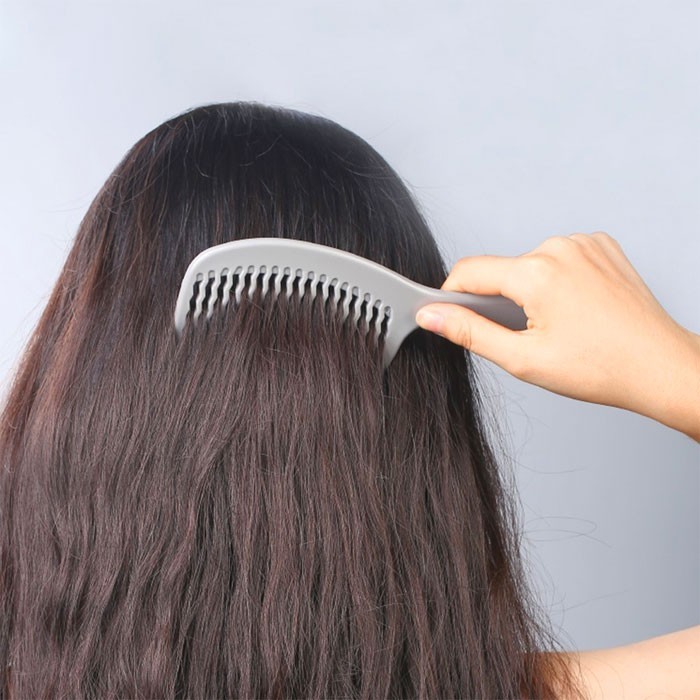 Wavy Comb Χτένα Με Φαρδιά Κυματιστά Δόντια Γκρι 